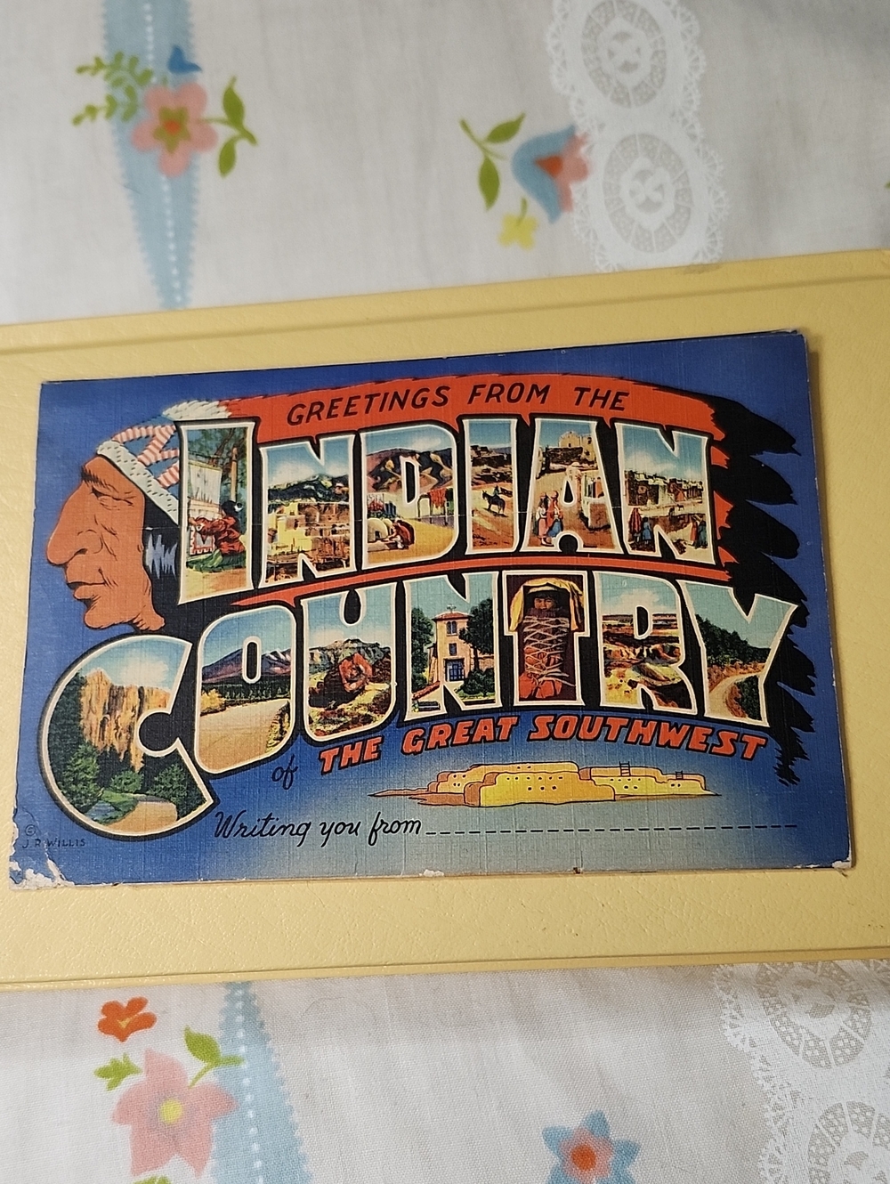 Vintage Linen Souvenir Postcard Folder With 18 Images